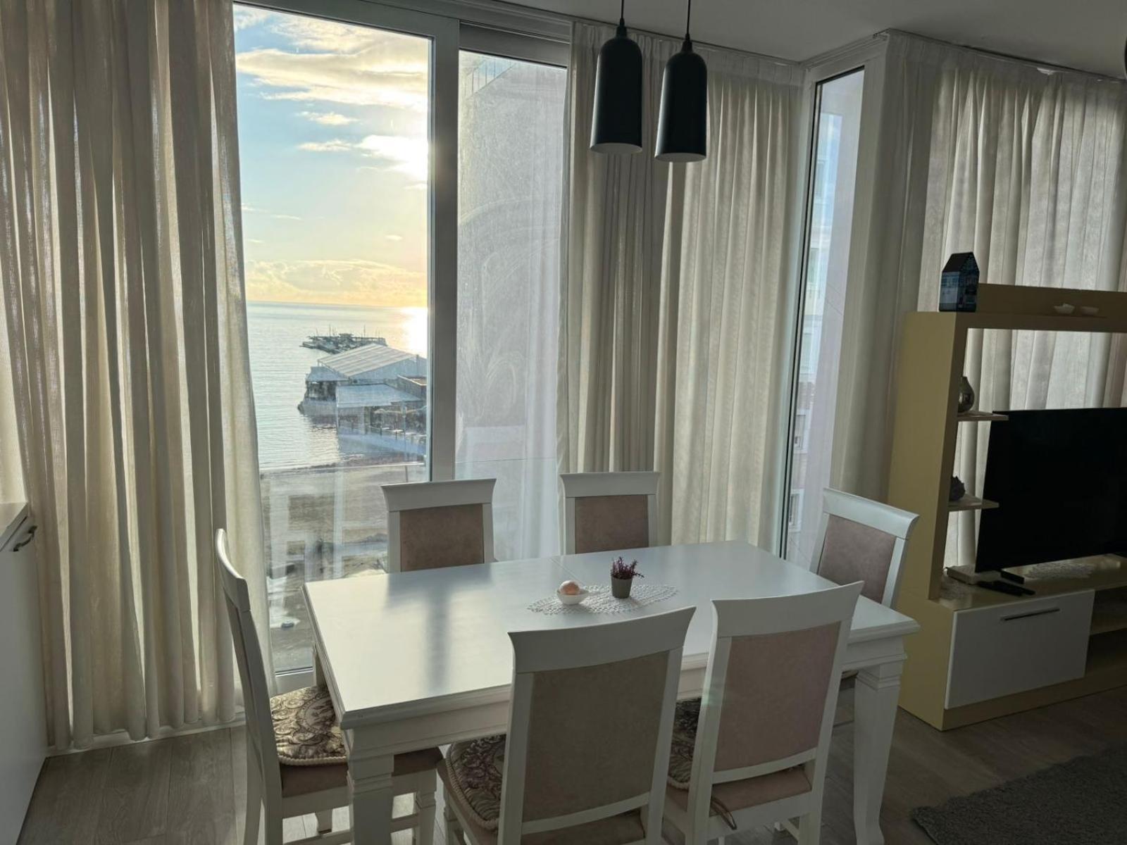 Aura Luxury Durrës